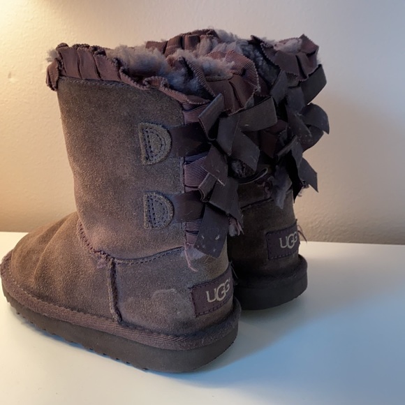 Toddler UGG Bailey Bow Gray boots size 9 - Picture 4 of 7